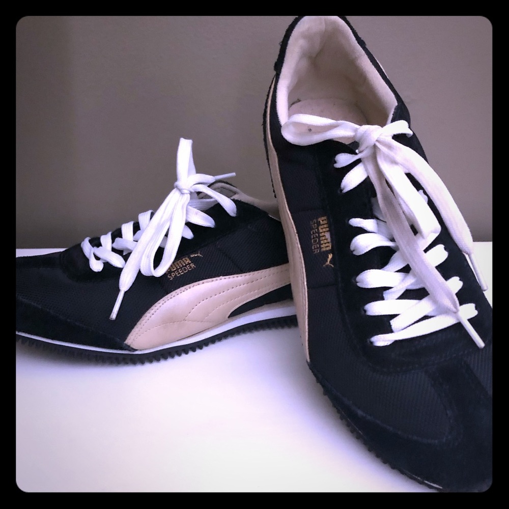 Women’s size 10 Puma Speeder Sneakers